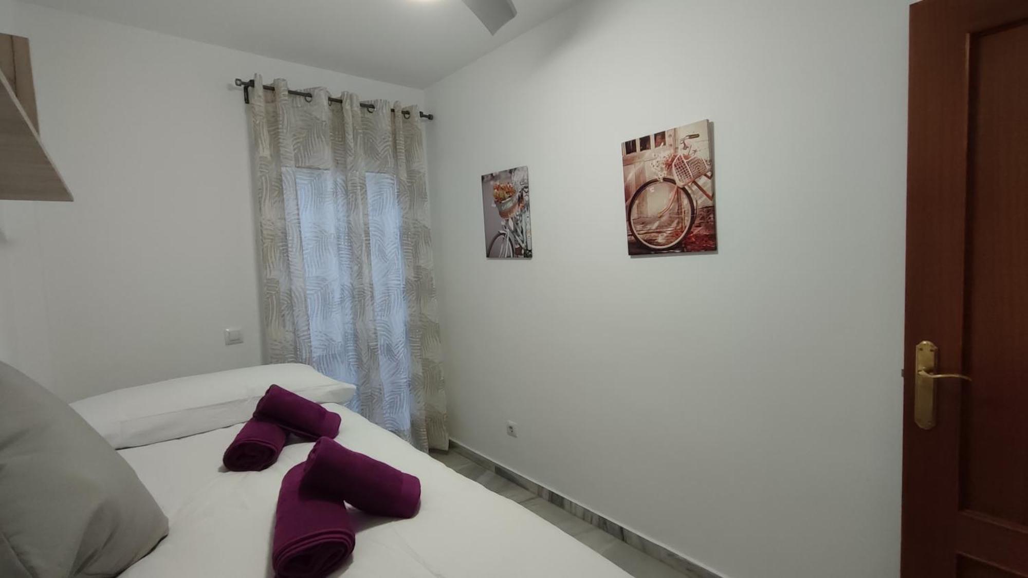 Apartamentos Málaga junto al Centro Exterior foto